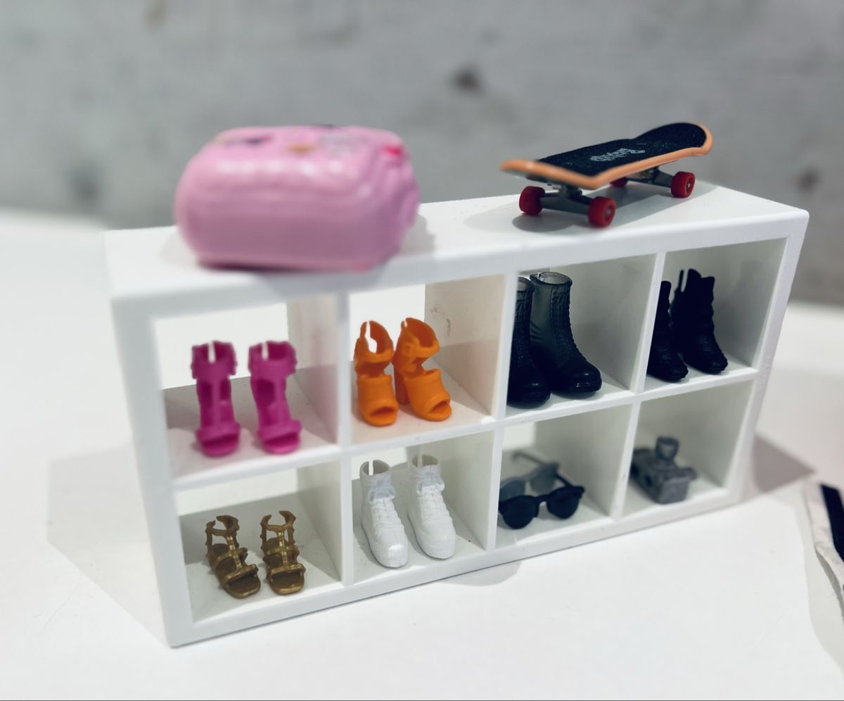 Spielzeuge: Barbie Set, Cabriolet und Wohnzimmer, Kleider – Gebraucht aus Küsnacht ZH von Studjus 6
