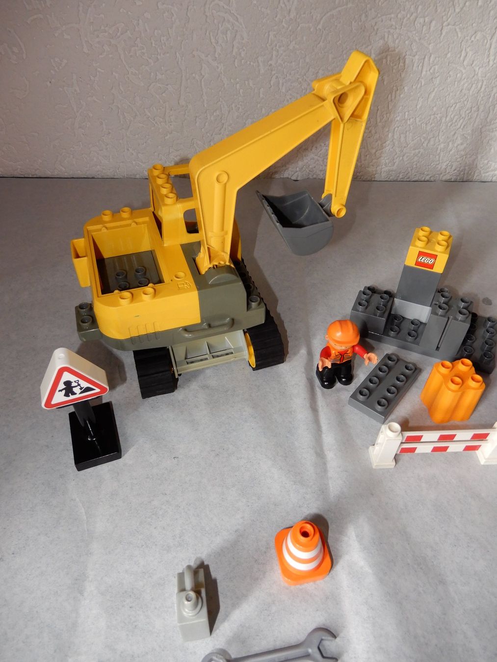 Lego Kit di costruzioni: DUPLO Raupen Bagger gross 4986 – Usato da Senèdes venduto da tintinette43 2