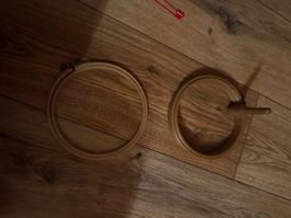 2 ddr Stickrahmen Holz Durchmesser Top Zustand!