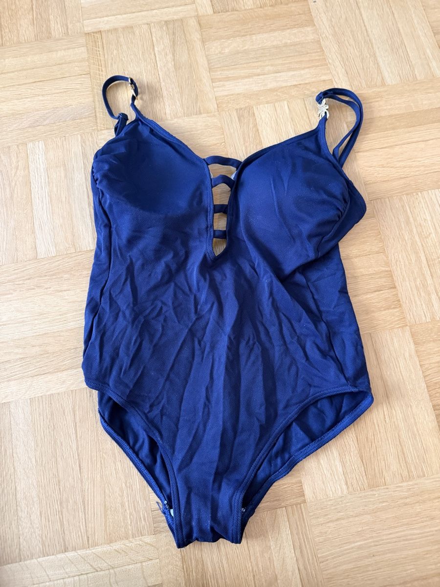 Costumi da bagno & Bikini: Badeanzug dunkelblau Gr. S / 36 – Usato da  venduto da  1
