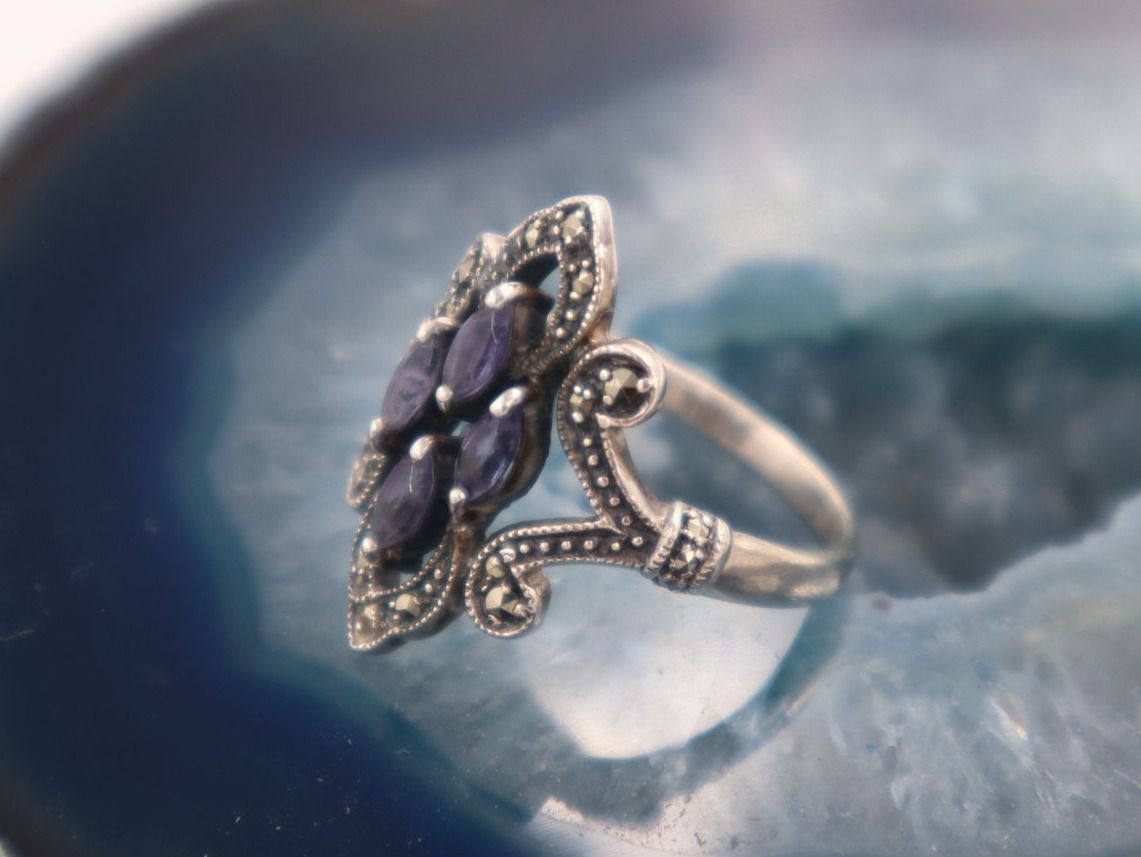 Ringe: Amethyst Damen Ring, Reines Silber, 4 Amethyst m. Markasiten – Gebraucht aus Baden von TellsKuchenhaus