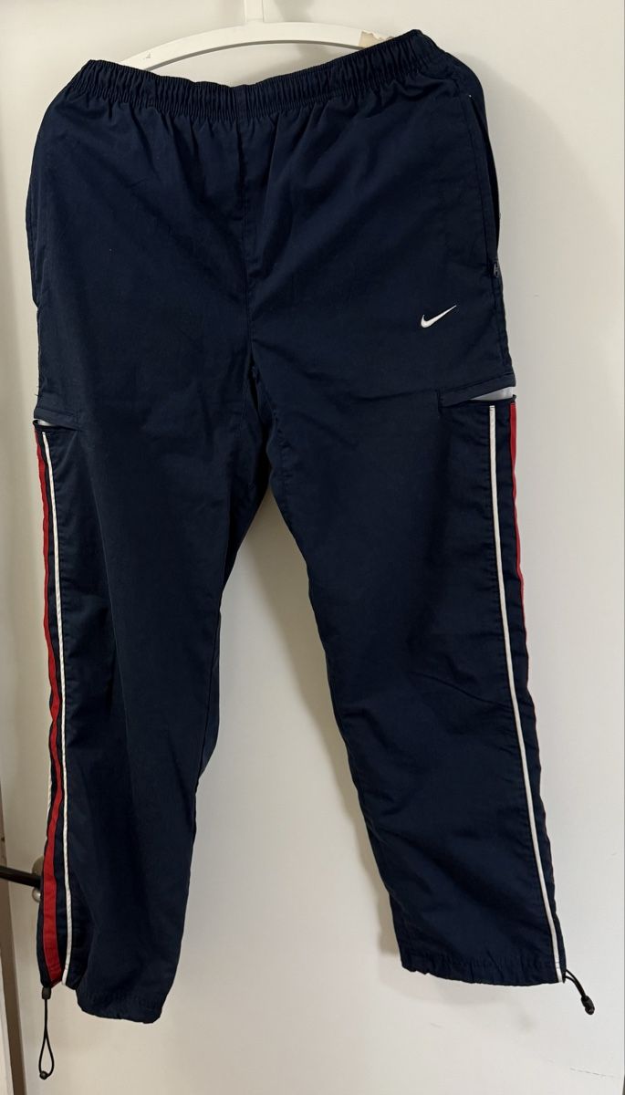 Nike Pantaloni: Nike Vintage Trainer Hose – Usato da Opfikon venduto da Luis144