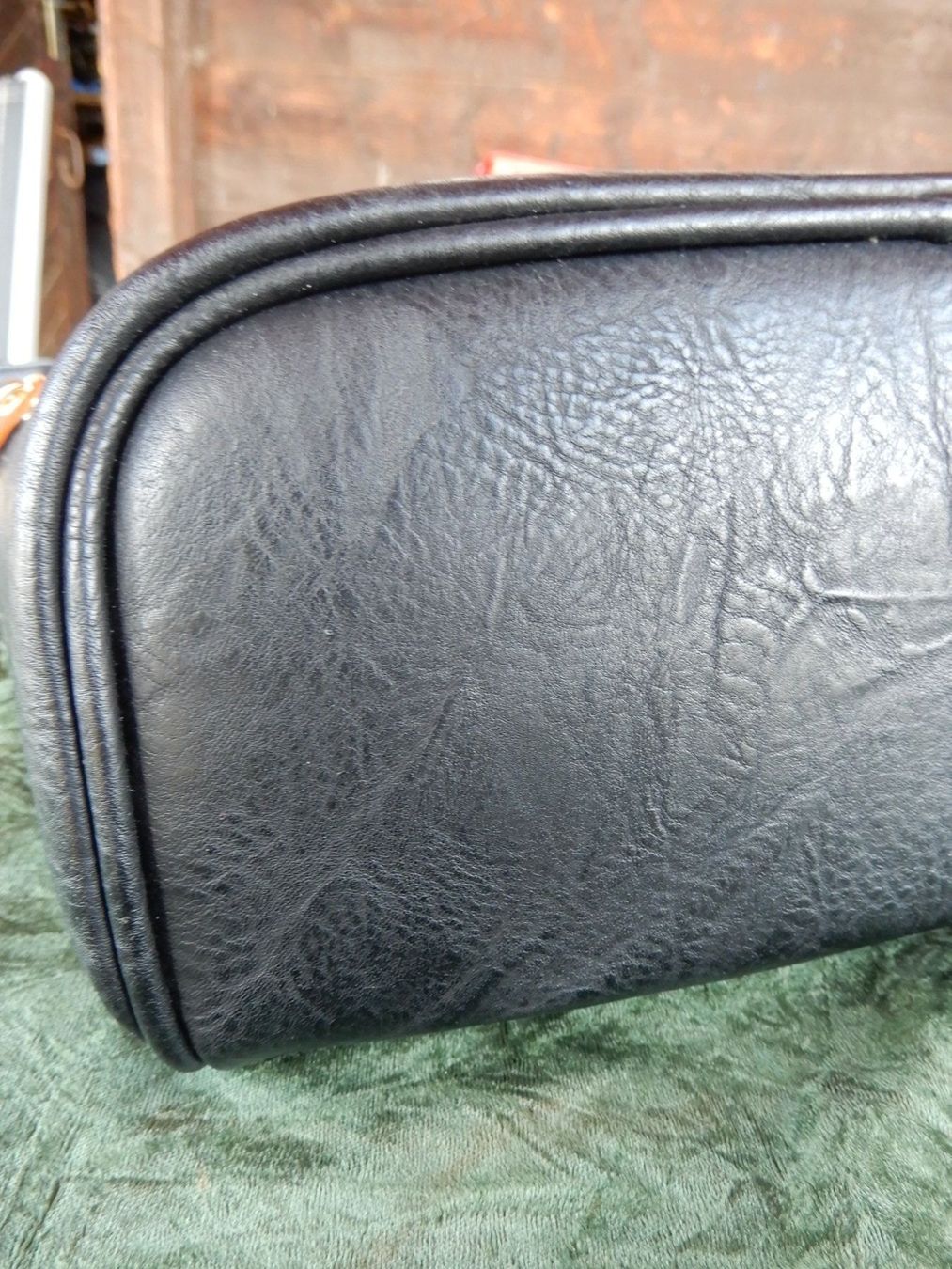 Zaini: KLEINER SCHWARZER RUCKSACK ( HANDTASCHE ) – Usato da Huttwil venduto da Kunterbuntli 3
