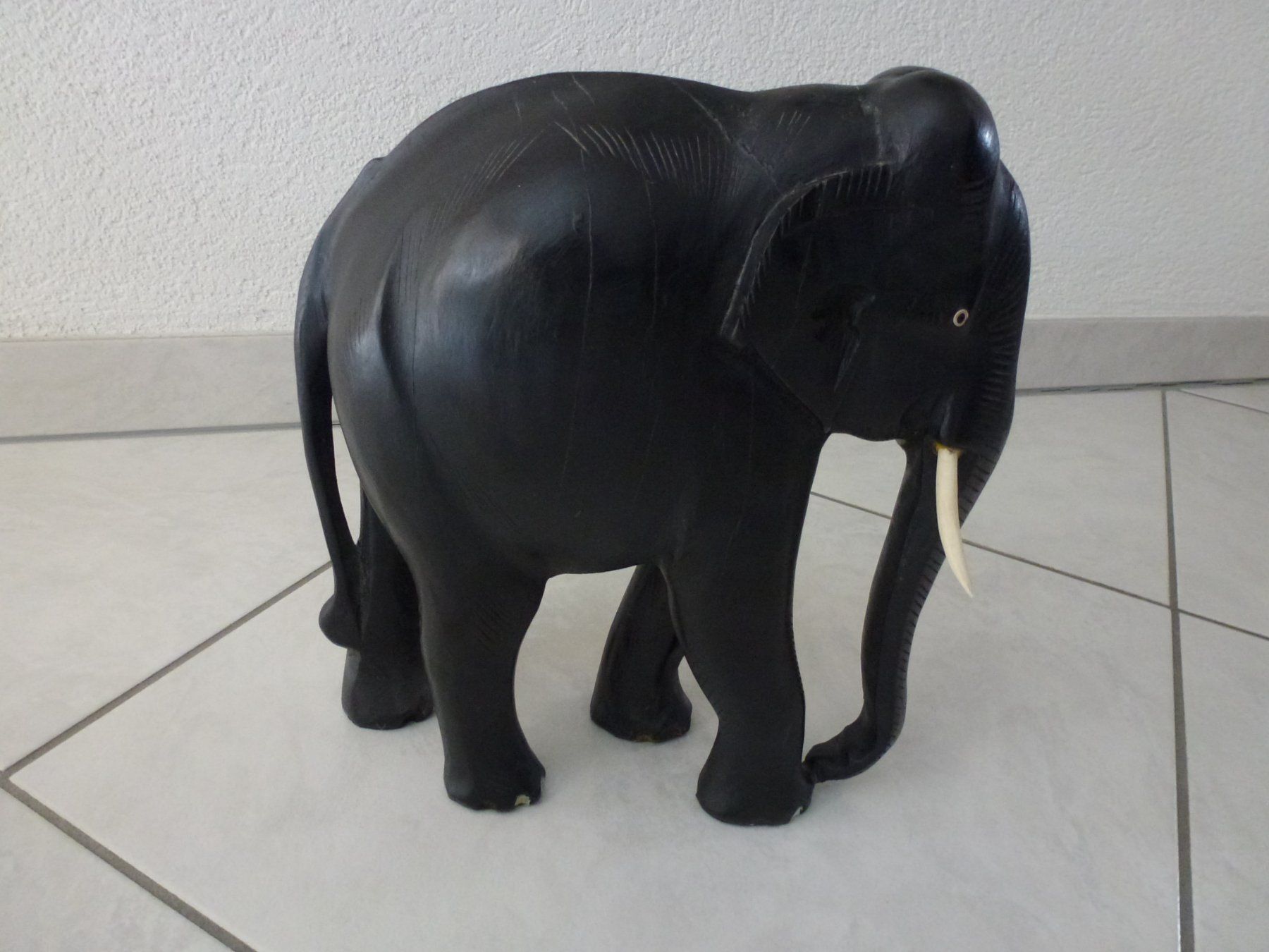 Articoli in legno: Eléphant en bois – Usato da arconciel venduto da schoulon 1