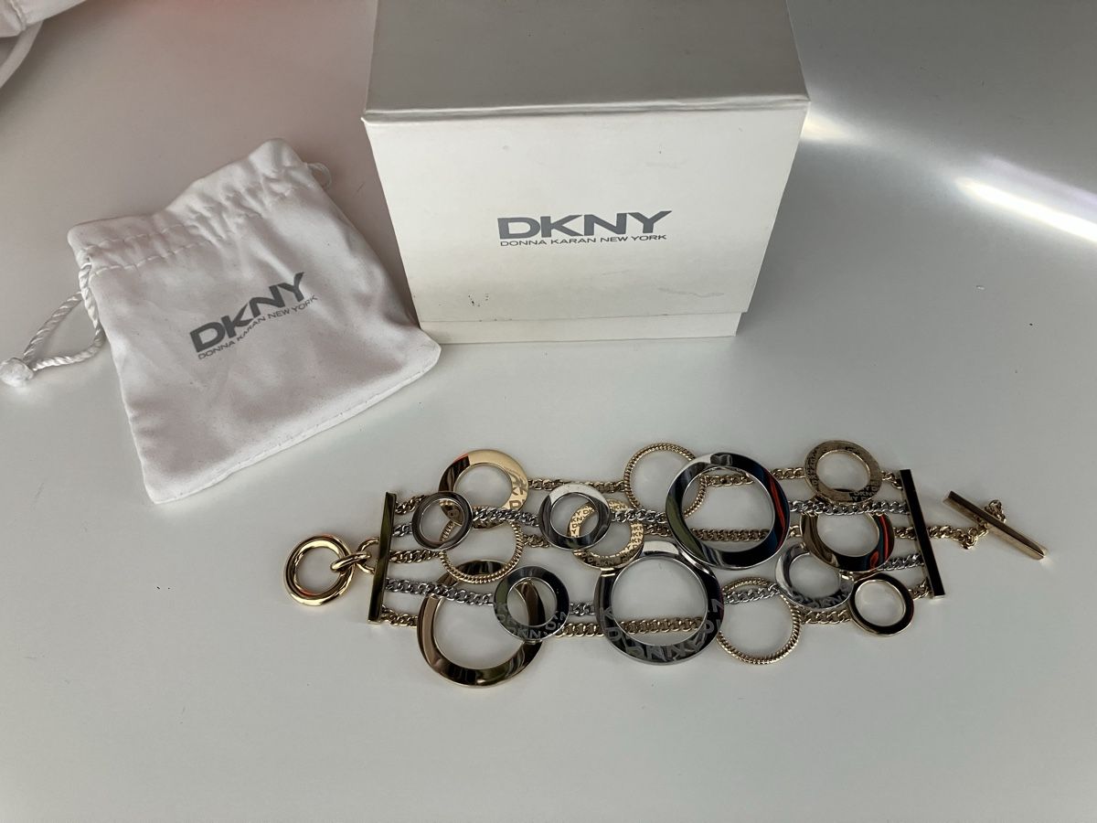 DKNY Armbänder & -reifen: Bracciale DKNY – Gebraucht aus Lugano von lar_6wlt