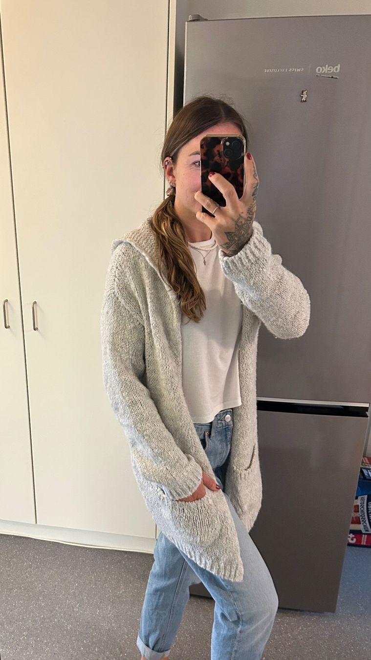 H&M Jacken: kaputzen Stickjacke – Gebraucht aus Thun von SelinaW1995 3