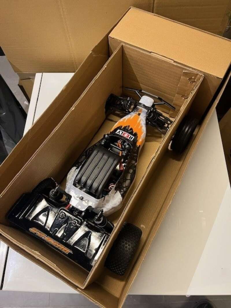 Modellismo RC: Reely Buzz 2.0 RC Modellauto Elektro - nicht getestet – Usato da Ebikon venduto da  4