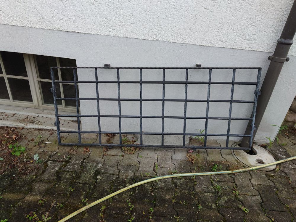 Fenstergitter Schmiedeisen für rundes Fenster (Gebraucht) in Volketswil