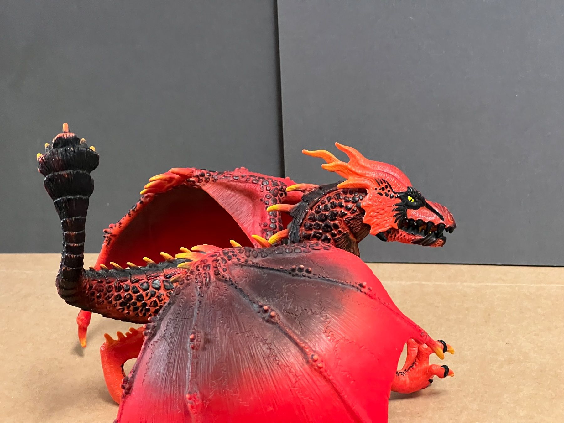 Schleich Figuren: Schleich Lavadrache Drachen Eldrador Lavadrachen Drache – Gebraucht aus Ennetbaden von mapa05 4
