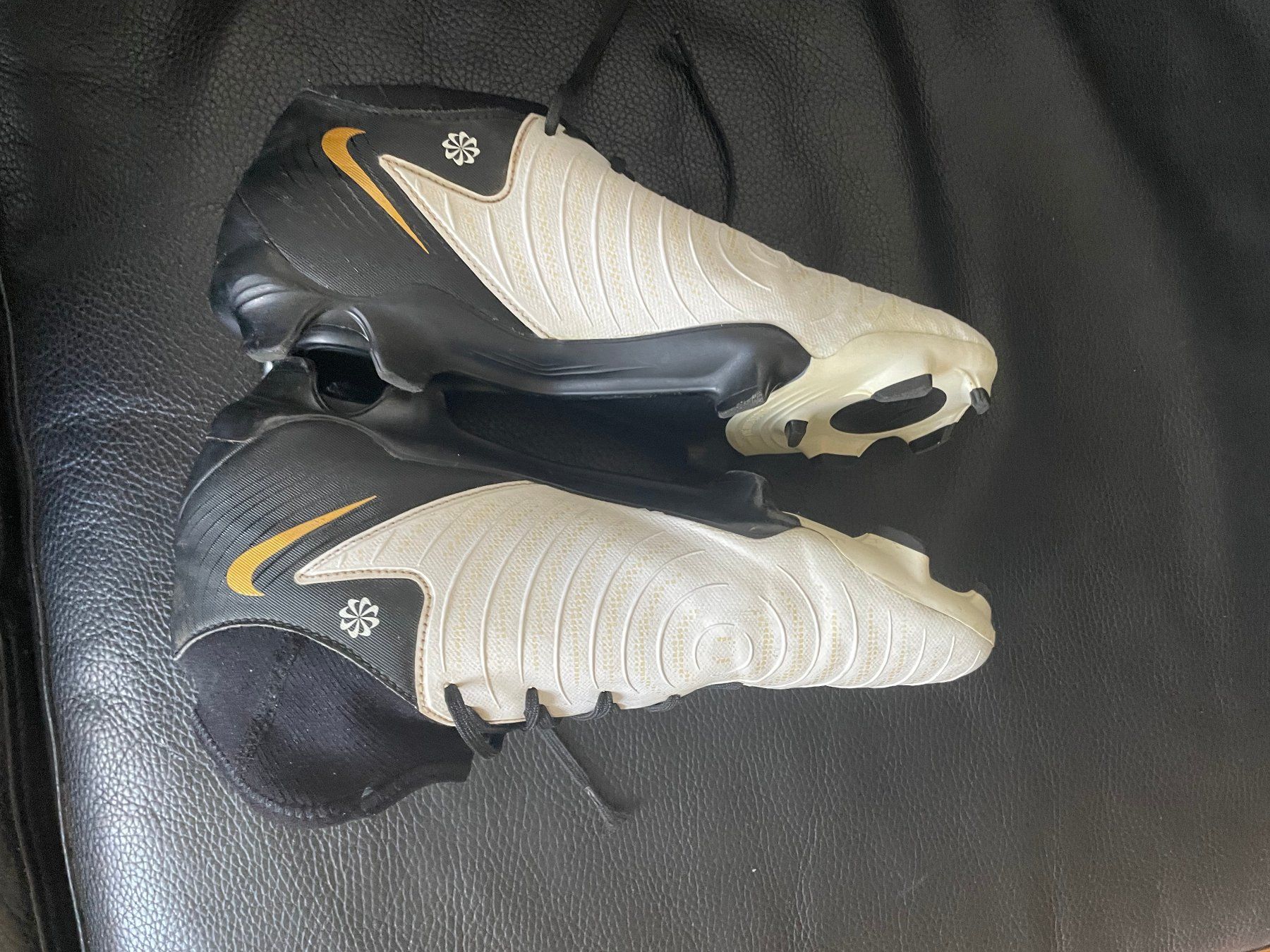 Nike Scarpe da donna: Fussballschuhe Grösse 38.5 – Usato da Zürich venduto da alpenho 2