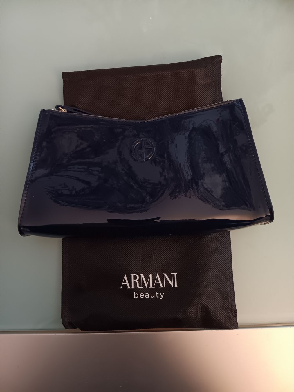 Custodie per cosmetici: Armani Neu Original Necessaire oder Abendtasche unbenutzt – Nuovo e nell'imballaggio originale da Chur venduto da alc_9q6q 1