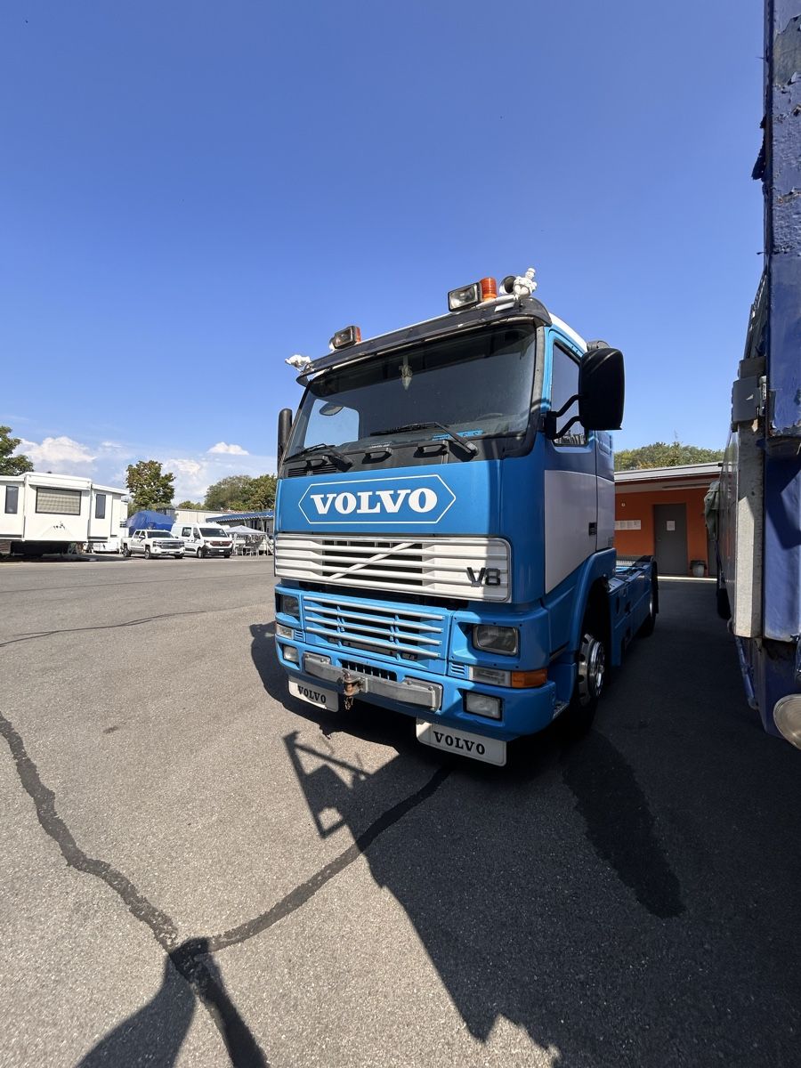 Volvo Lastwagen: Volvo fh12 420 – Gebraucht aus Versoix von The-luxe