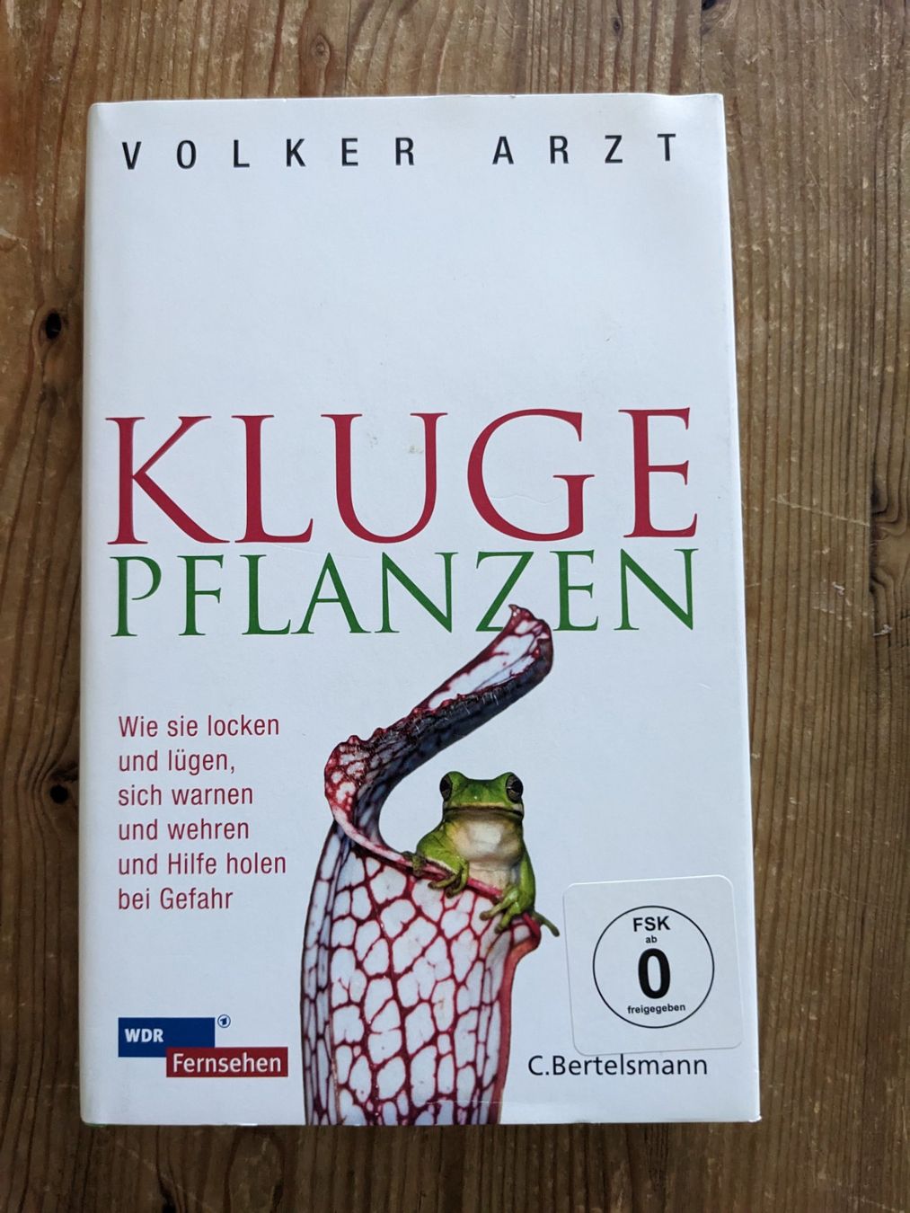 Libri: Volker Arzt: KLUGE PFLANZEN – Nuovo (secondo la descrizione) da Rotkreuz venduto da eulennest