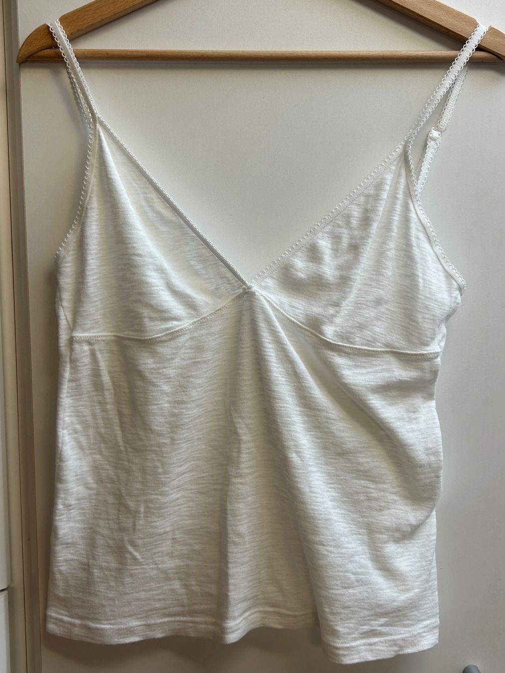 Brandy Melville Tops: Top blanc Brandy Melville – Neu (gemäss Beschreibung) aus Vessy von tania4284