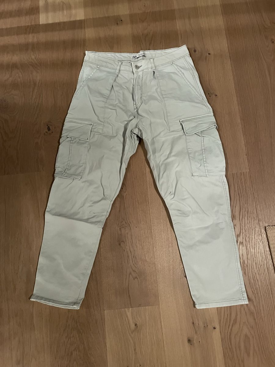 Zara Pantaloni: Zara Cargohose grün Gr. 42 – Usato da Arbon venduto da andizue 2