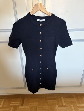 Robe ZARA boutons dorés taille xs