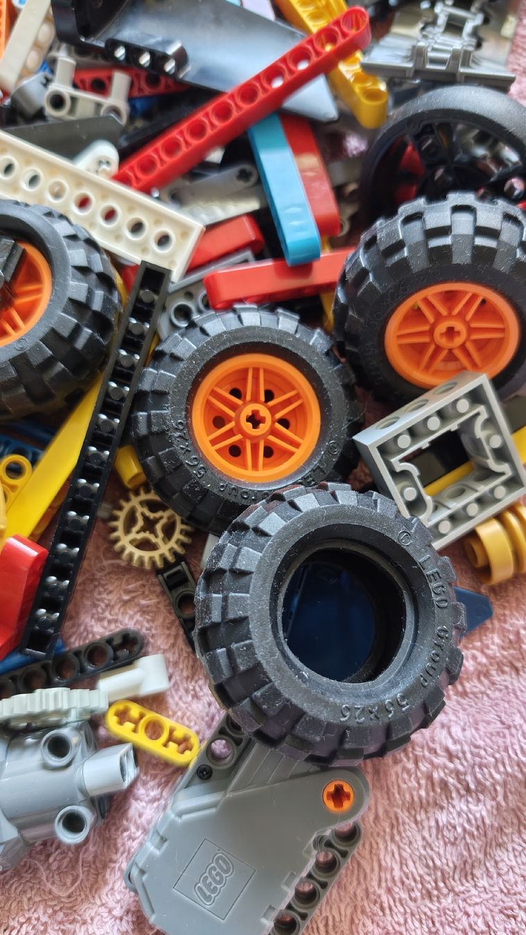 Lego Spielzeuge: Lego Technik Teile ca 1,9 Kilo – Gebraucht aus Effretikon von Superkarin7 2