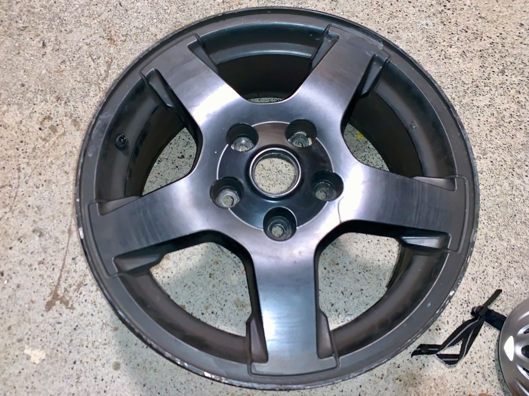 Jeep Pneus & Roues: Felgen mit 17. Radius – D'occasion à Berikon par iva_zk96 5