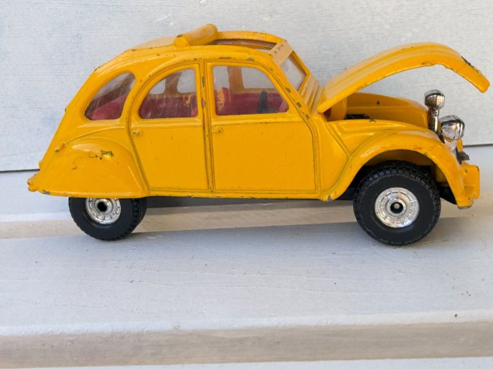 Citroën Modellautos: Corgi Citroën 2CV  - grosses Modell – Gebraucht aus Bern von lac_8m2r 1