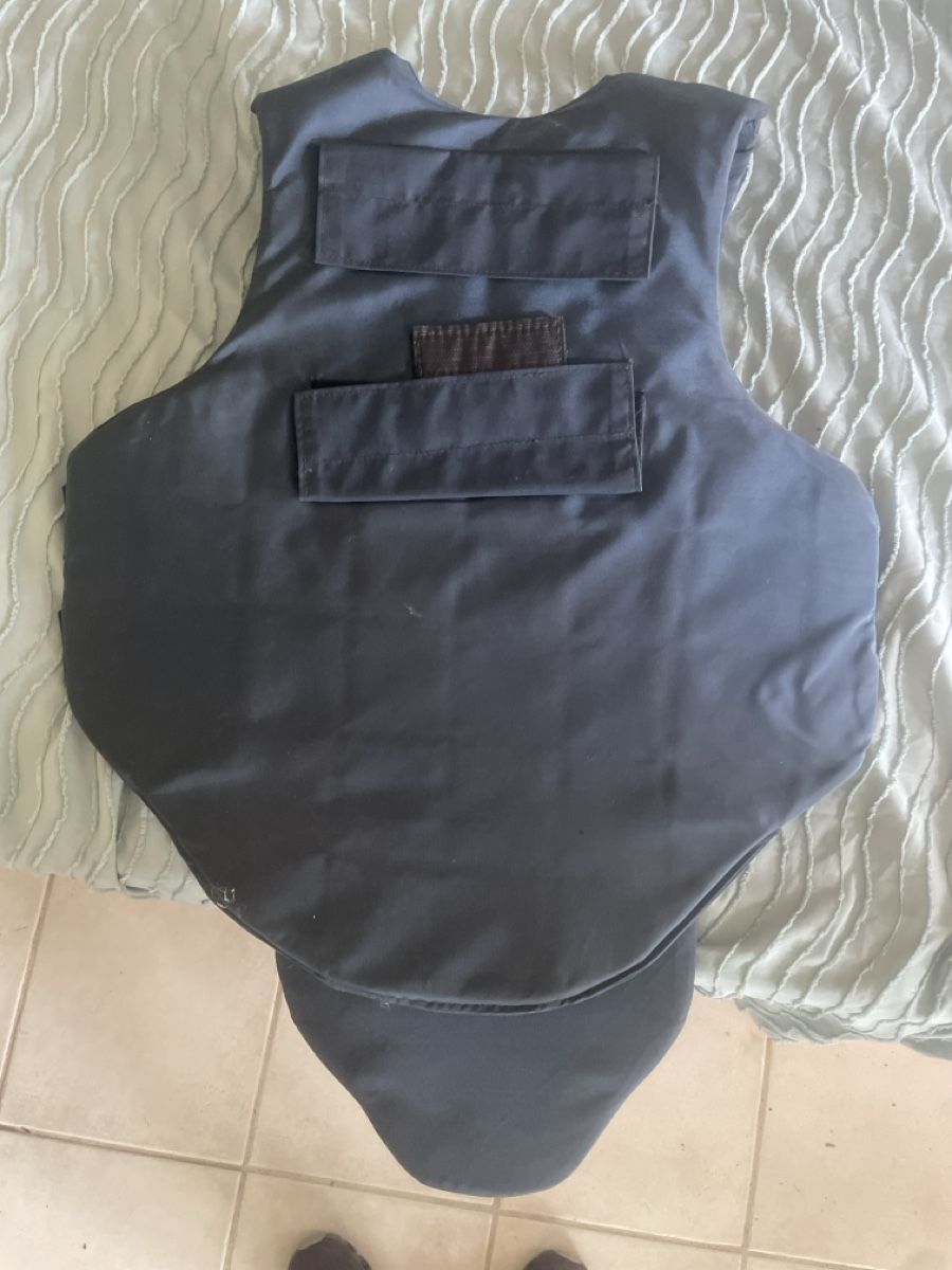Gilet & Giacche: Gilet tactique noir taille L usagé – Nuovo (secondo la descrizione) da Meyrin venduto da jul_km5p 3