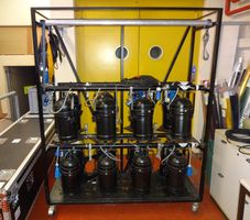 Scheinwerfer-Set ACL PAR 64, 4 x 4-Lampen Alubar inkl. Wagen