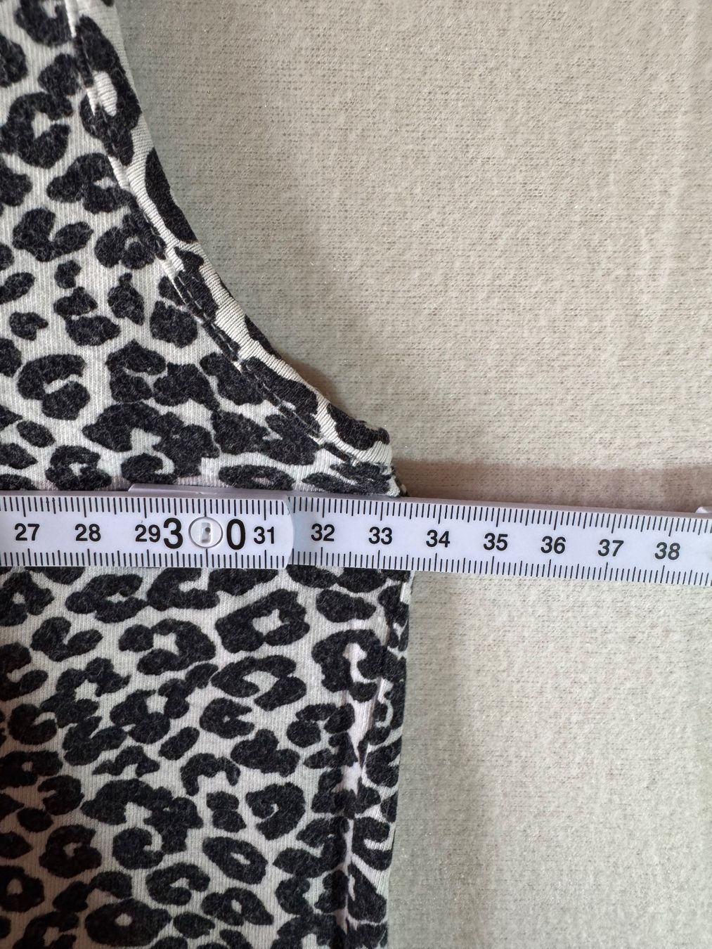 Top: Top im Leopardenprint Gr. XS/S – Usato da Grosswangen venduto da SALE_SALE_SALE 3