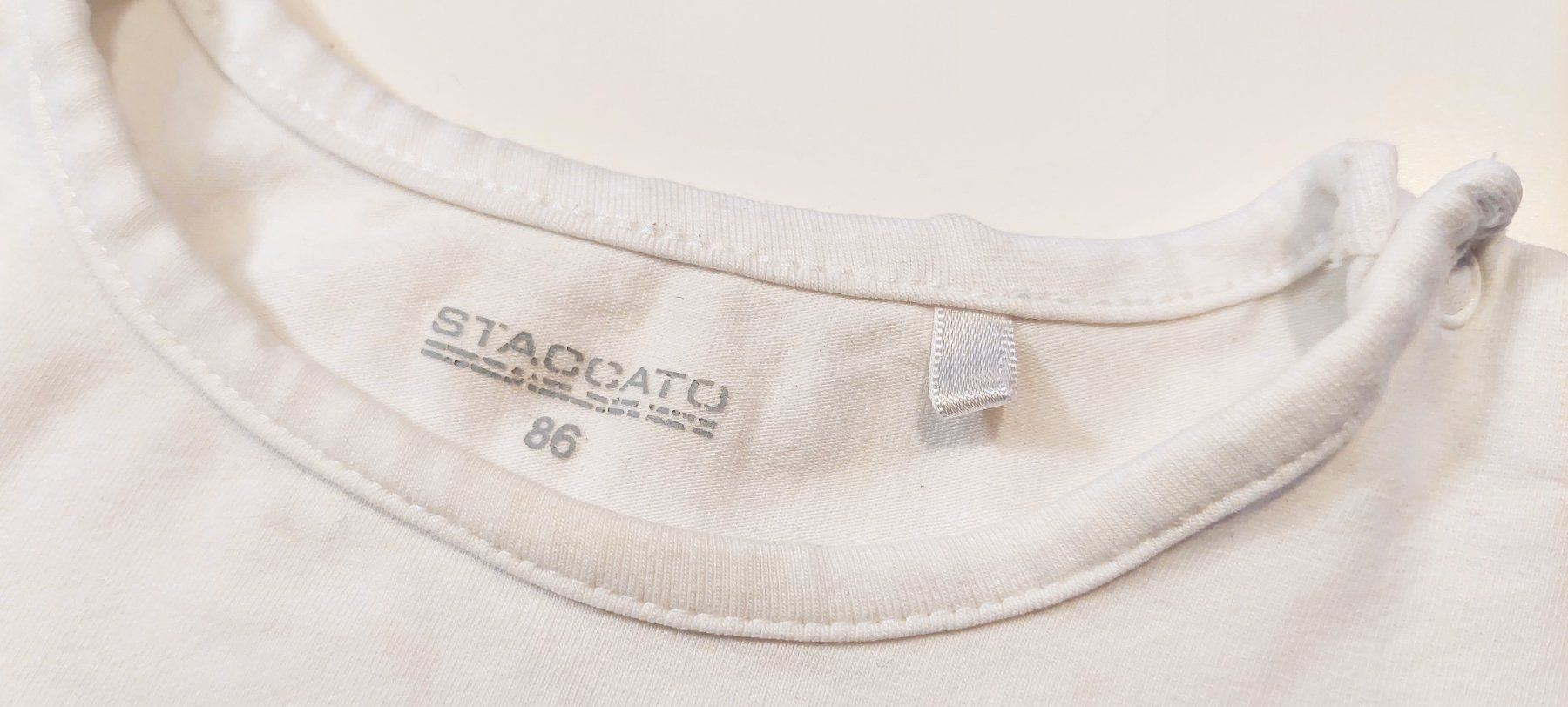 Blusen, T-Shirts & Tops: TSHIRT  |  STACCATO  |  HAPPY DAY BLUMEN  |  Gr. 86 – Gebraucht aus Oberweningen von Feindesign 2