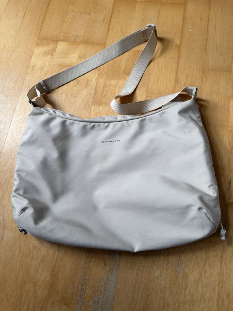 Kapten & Son Sonstige Kleidung & Accessoires: Kapten & Son - Skara Large – Gebraucht aus Urnäsch von _._naomi_._