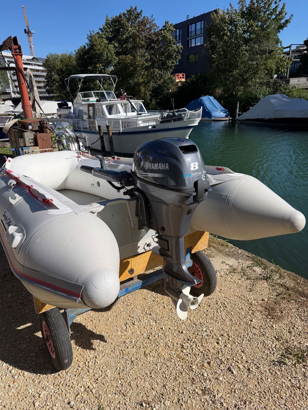 Sergio Cellano Boote: Schlauchboot Sergio Cellano mit Yamaha Aussenborder 8 PS – Gebraucht aus Biel/Bienne von BootszentrumBiel 1