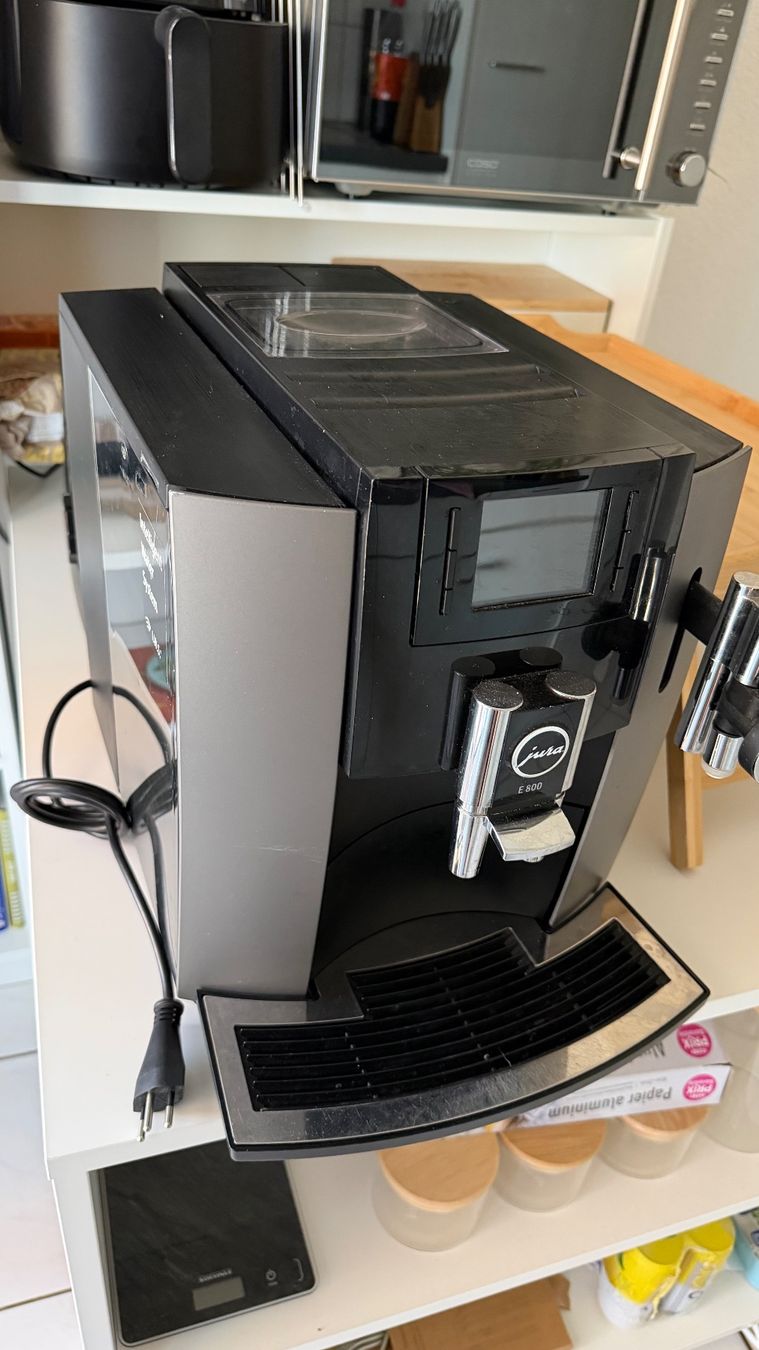 Jura Macchine per caffè & Macchine per espresso: Jura E800 Kaffeevollautomat – Usato da Grenchen venduto da rayx1980 1
