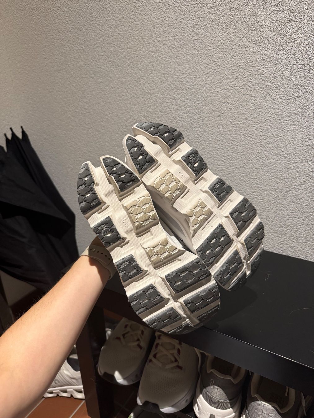 On Chaussures femmes: On Cloudmonster 3 – D'occasion à Zürich par SNovo 5