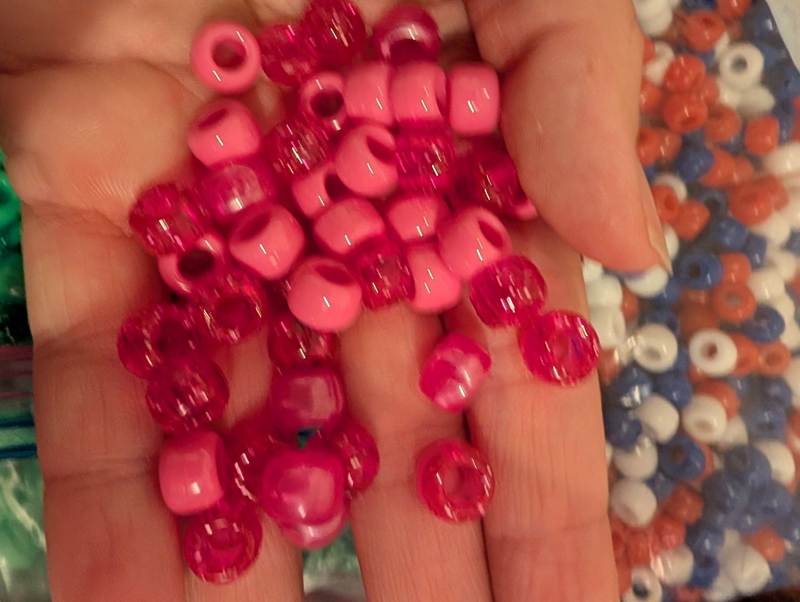 Bastelsets: 2.3KG Bastelperlen Set mit elastischem Nylonfaden – Neu (gemäss Beschreibung) aus Luzern von wunlife 1