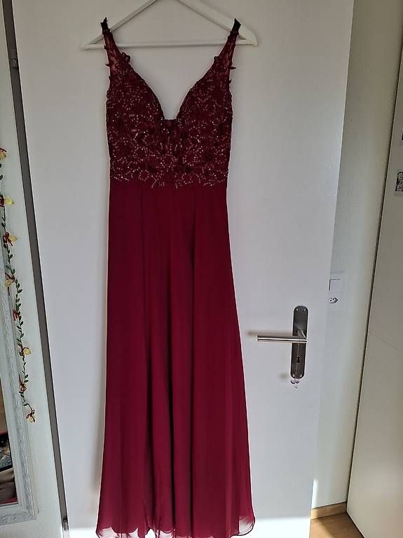 Vestiti: Elegantes rotes Kleid – Usato da Kriens venduto da nin_52cn 4