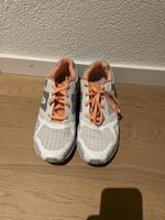 Gut erhaltene Damen Laufschuhe von Athletic Grösse 38
