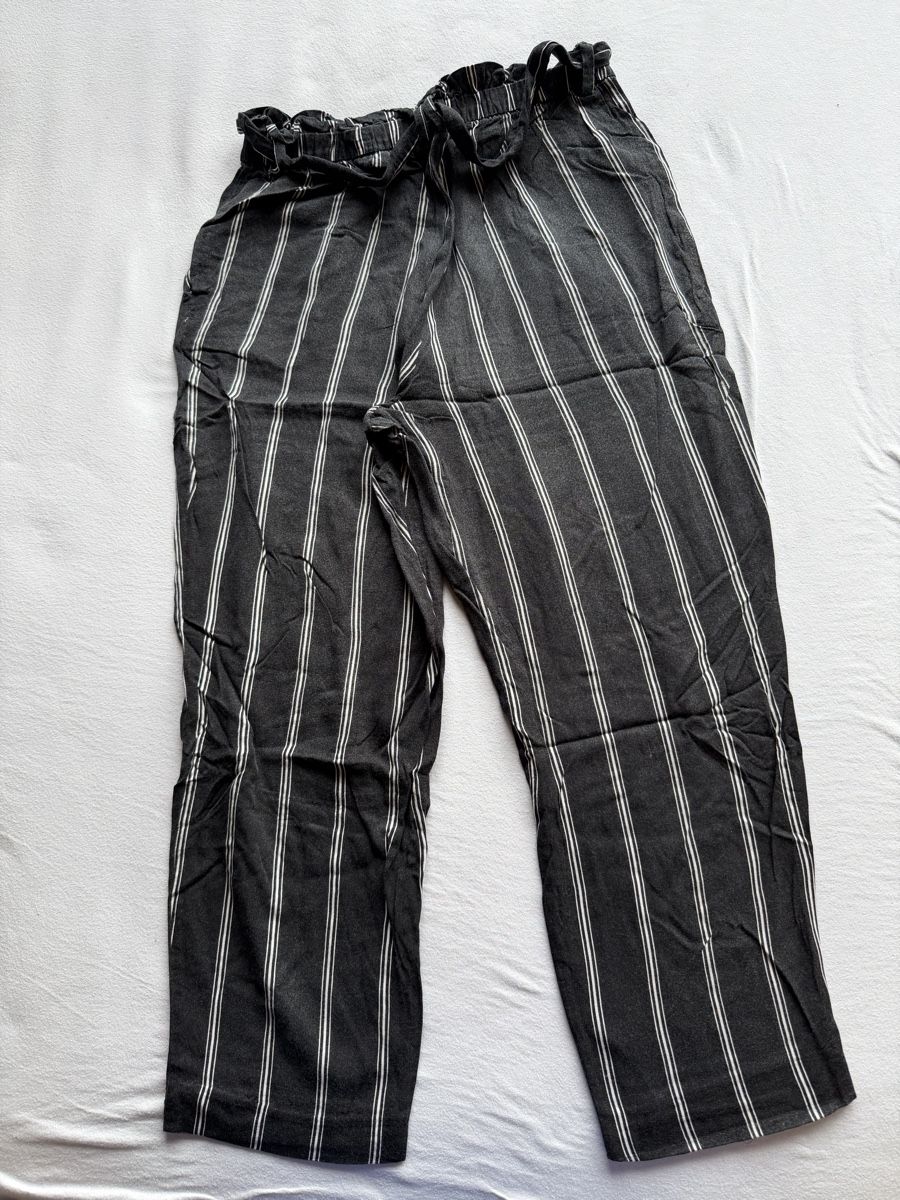 H&M Pantaloni: H&M Stoffhose / 40 – Usato da Kleinandelfingen venduto da lau_10 4