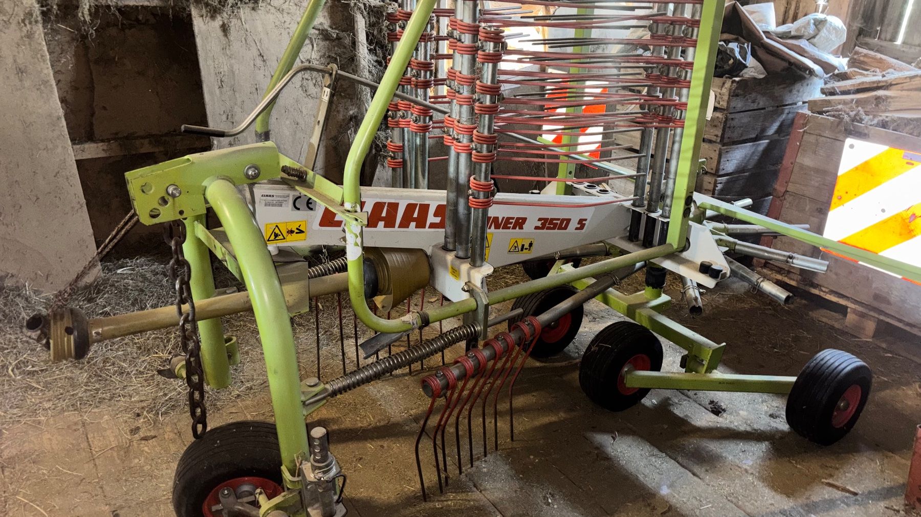 Claas Raccolta foraggio grezzo: CLAAS Schwader 350 S – Usato da Worb venduto da jon_8wpq 1