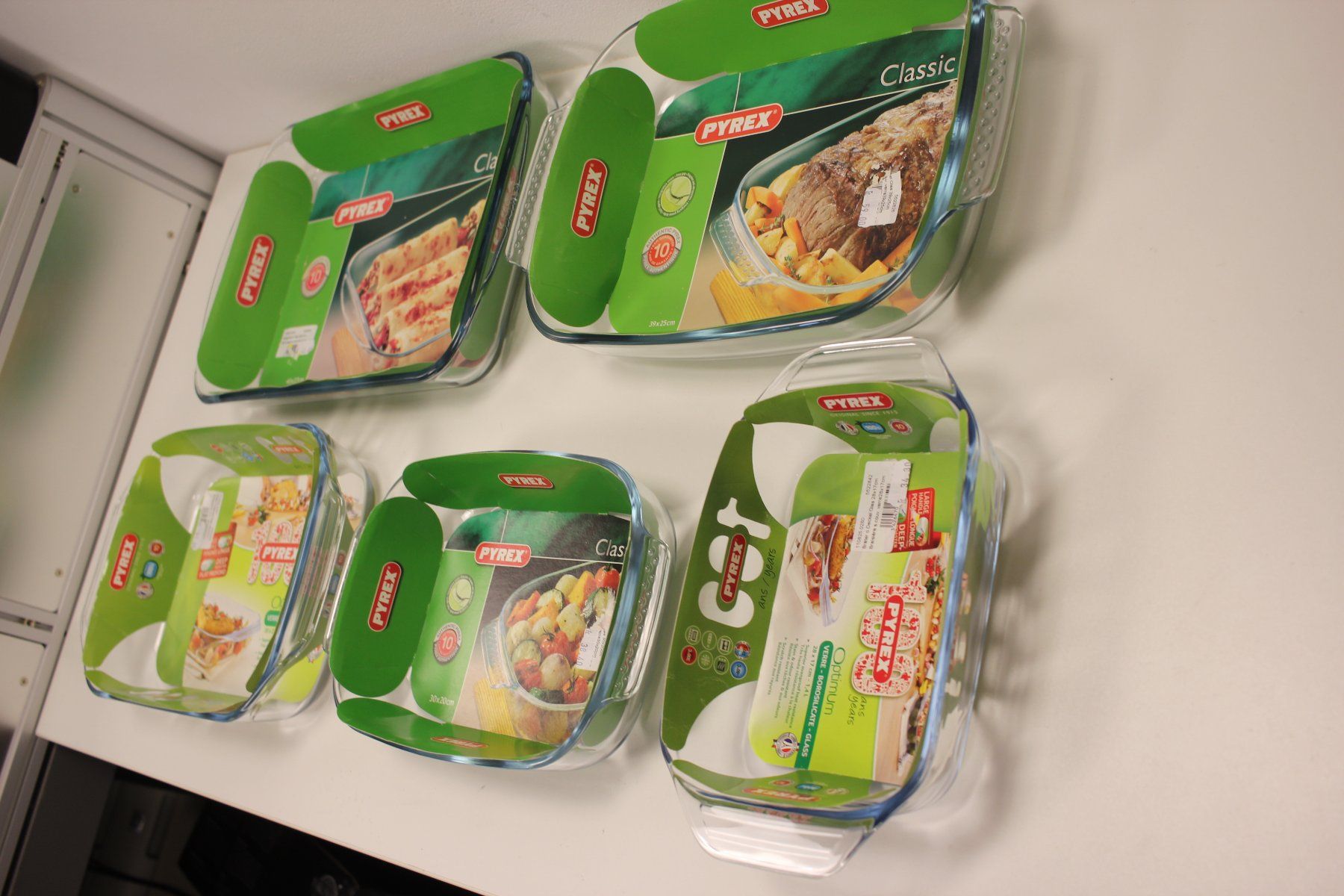 Pyrex Teglie da forno: Pyrex Classic  5 Auflaufformen – Nuovo (secondo la descrizione) da Kägiswil venduto da pebart 1