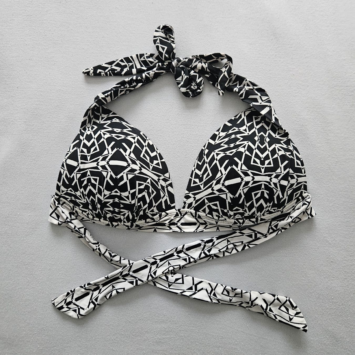 Maillots de bain & Bikinis: Bikini Oberteil – D'occasion à Bern par naaa000xci