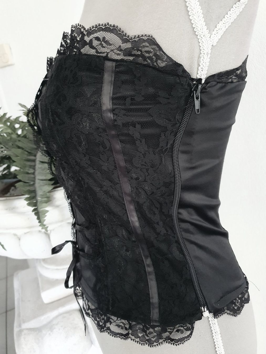 Altra biancheria intima: Gothic Corsage Satin m. Spitze Gr S – Usato da Münsingen venduto da BlackTears-3 6