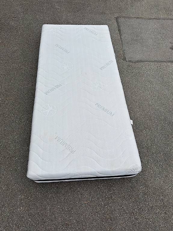 Materassi: Matratze 90x200cm Premium – Usato da Herrenschwanden venduto da Sam3037 4