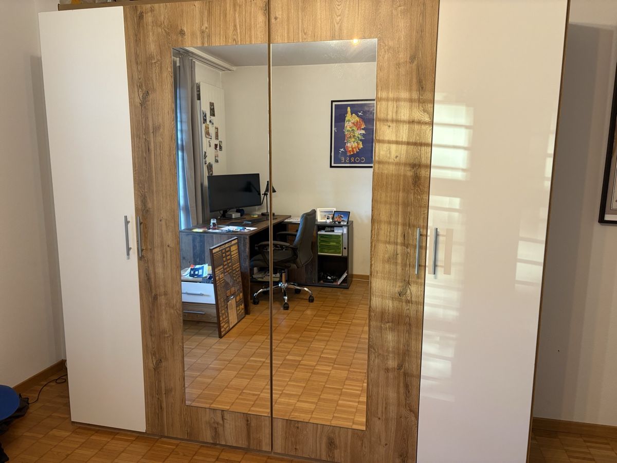 Guardaroba: Kleiderschrank – Usato da Regensdorf venduto da joshua_m77y