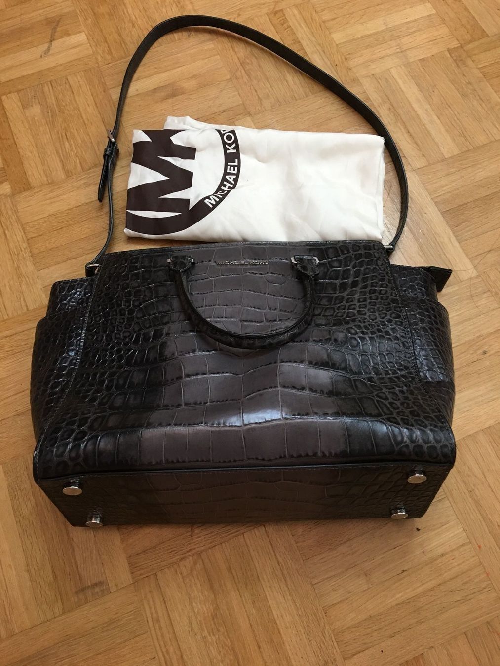 Sacs femmes: Michael Kors Tasche – D'occasion à Biel/Bienne par philong 1
