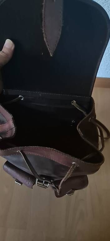Zaini: Lederrucksack braun mit schönen Details – Usato da Lostorf venduto da a_susu 2