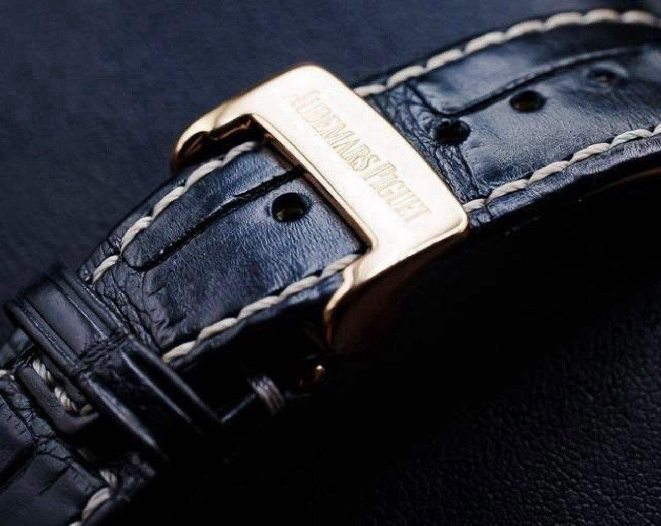 Audemars Piguet Montres: Audemars Piguet Royal oak Chronograph ref. 26022 – D'occasion à La Corbaz par ts5_567x 4