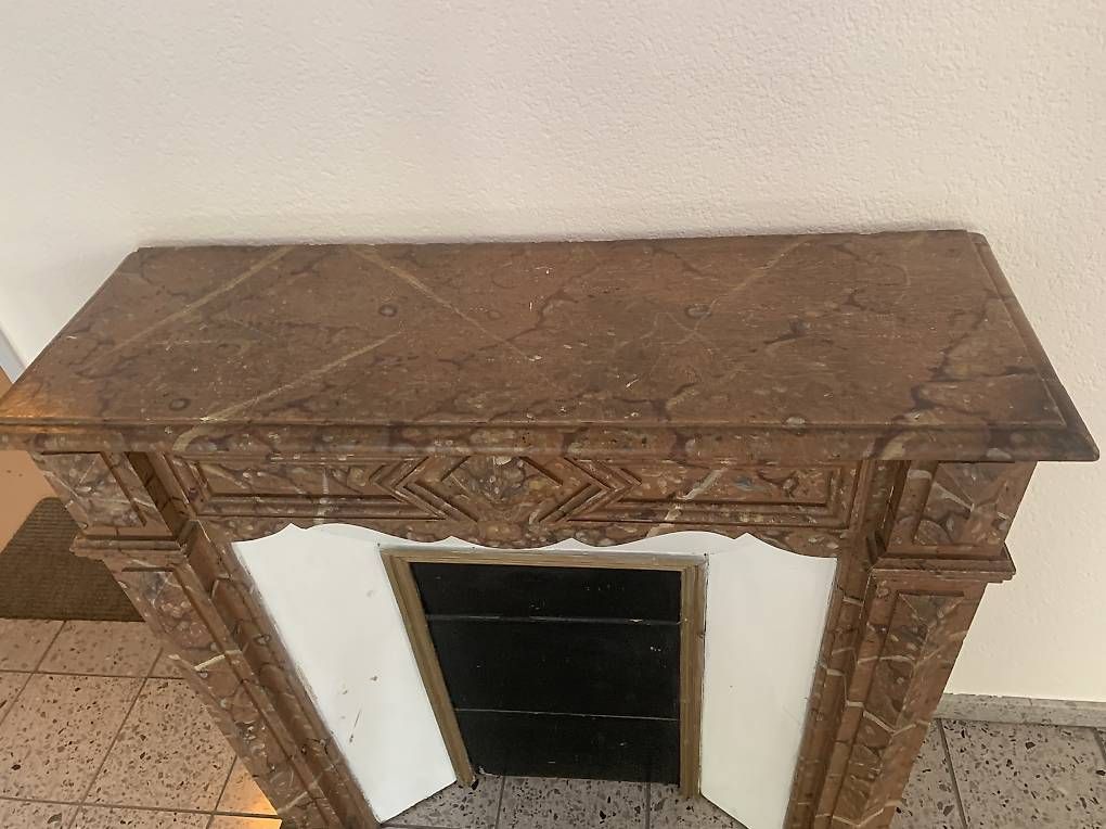 Camini: Antike Jugendstil Kaminumrandung Marmoroptik – Usato da Rothrist venduto da Oddymanliane 3