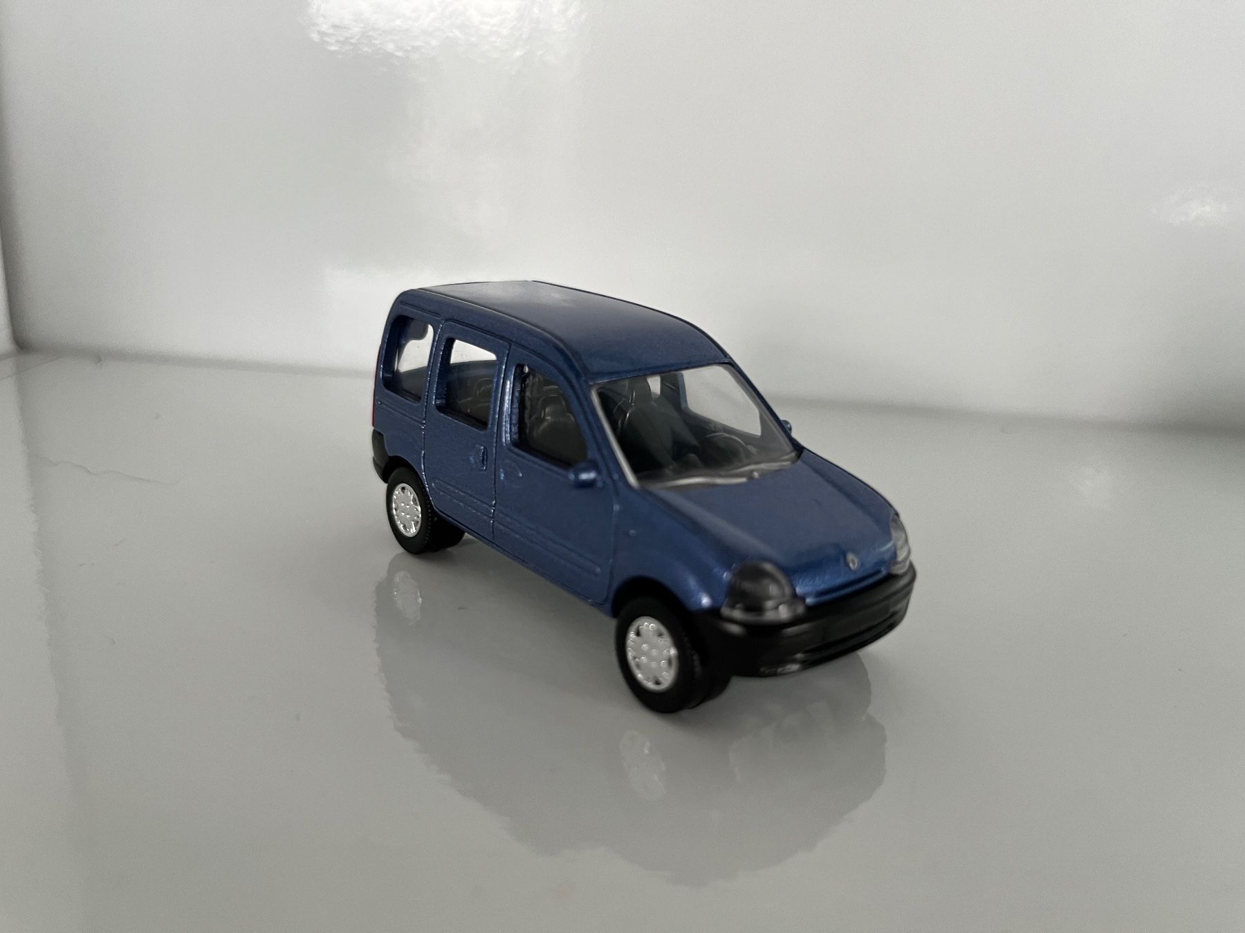 Renault Modellini d'auto: Renault Kangoo I Norev – Usato da Kräiligen venduto da tisala