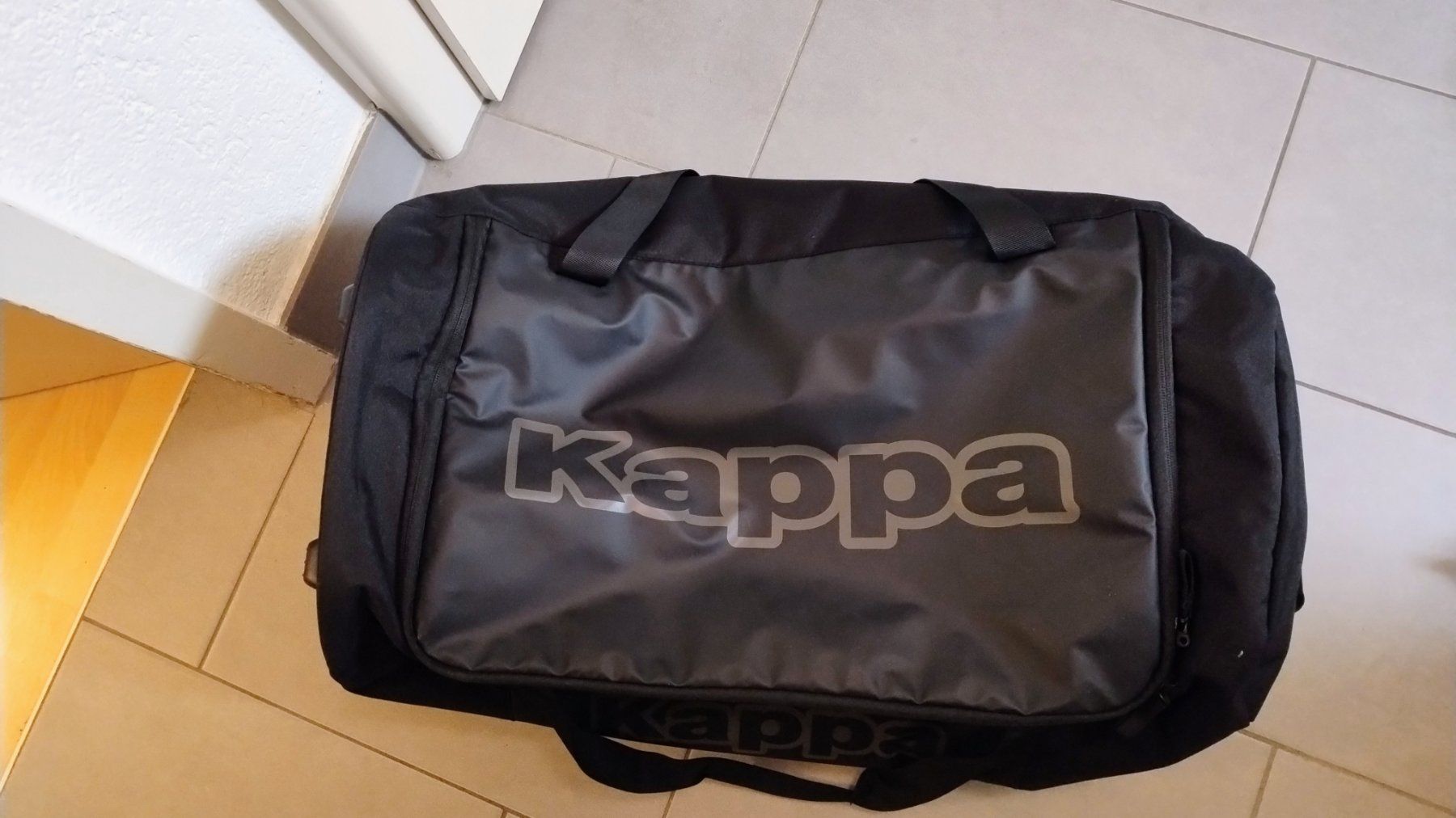 Kappa Valigie: Kappa Sport Reise Tasche – Usato da Chur venduto da Andry69 1