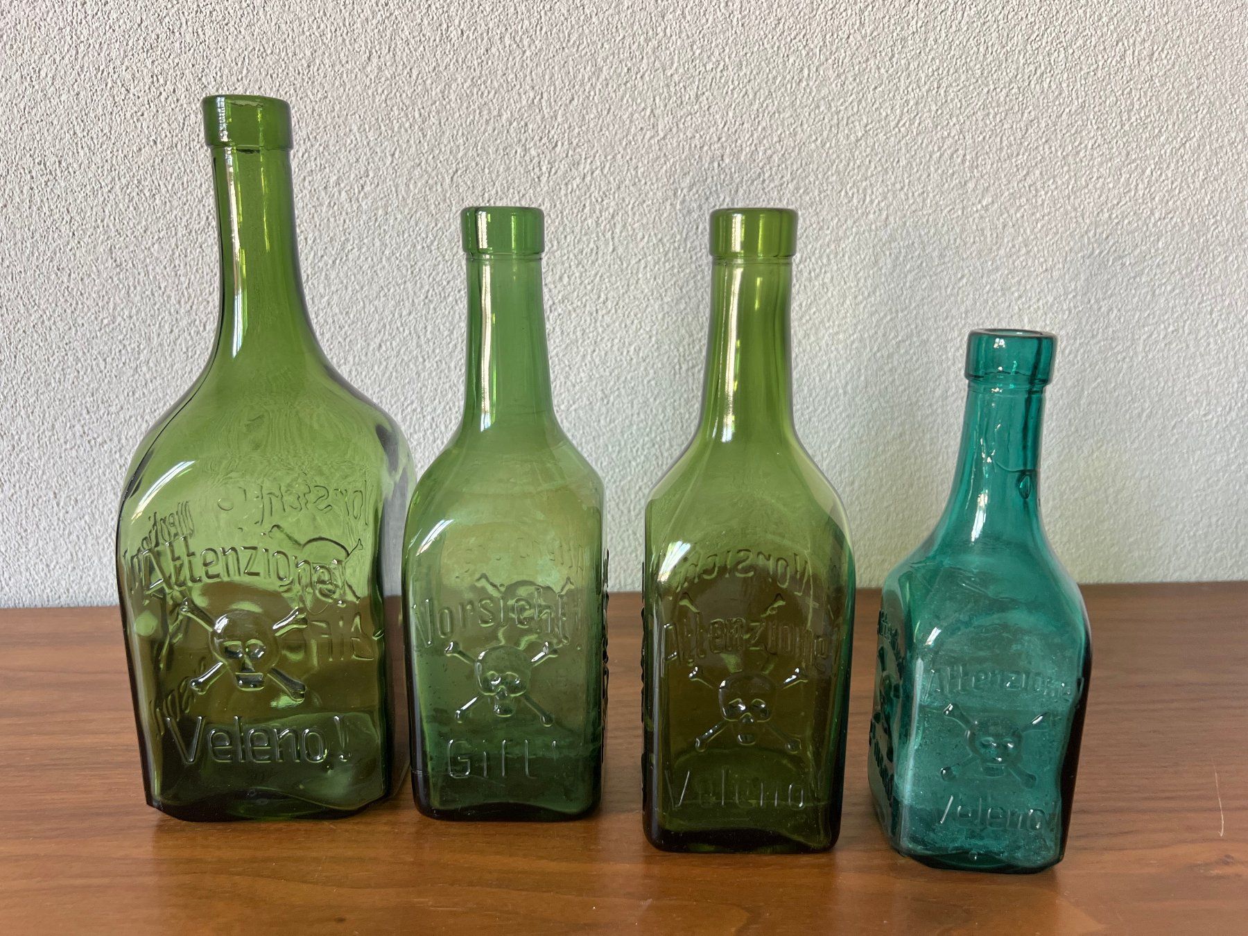 Toutes les décorations: Antike Schweizer Giftflaschen / Apotheker-Raritä – D'occasion à Derendingen par emmenwasser