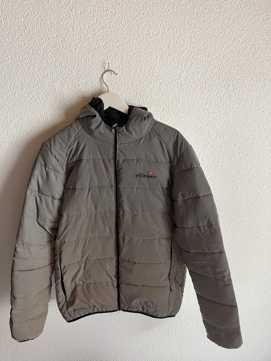 Ellesse Giacche: Ellesse reflektierende Jacke – Usato da Frauenfeld venduto da vla_8nfr 1