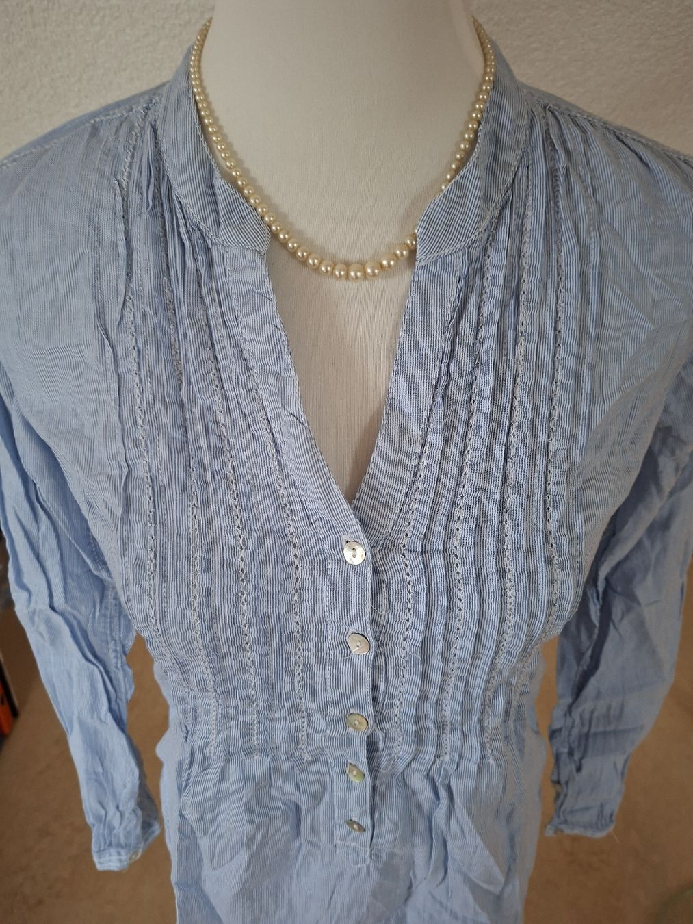 H&M Camicette: H&M Bluse, Gr. 34, hellblau fein gestreift – Usato da Klingnau venduto da vollmond36 1